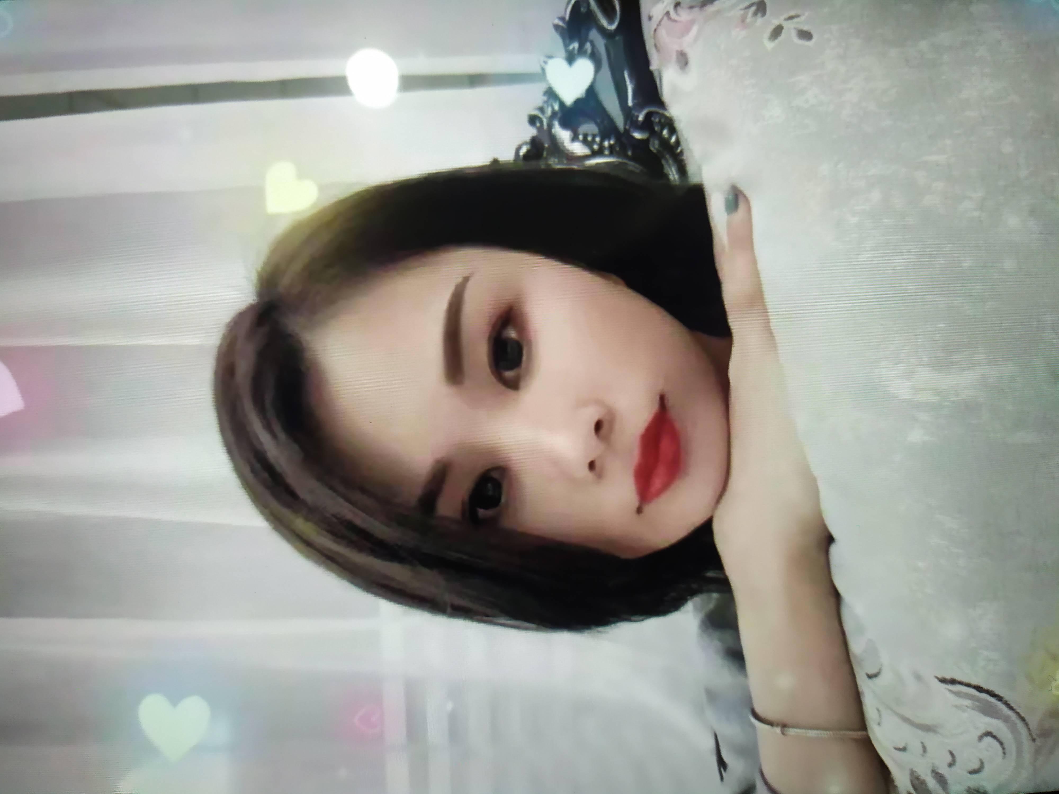 极品新人，腿细水多