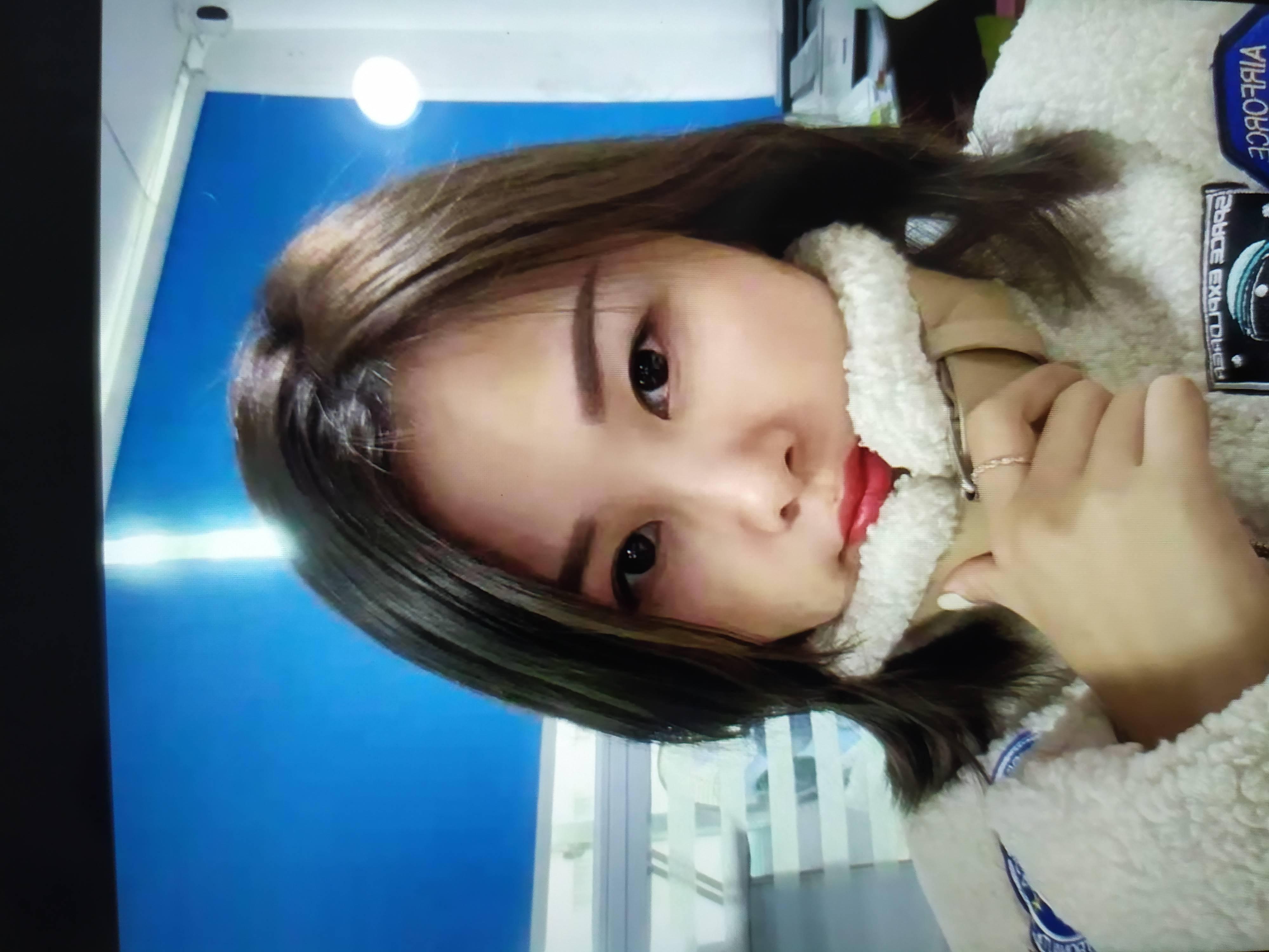 极品新人，腿细水多