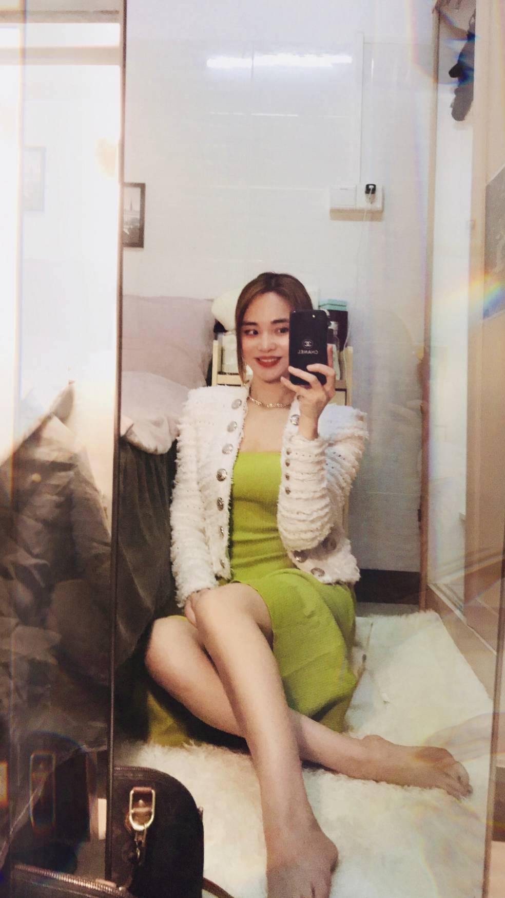 屁股比较圆润，合适后入