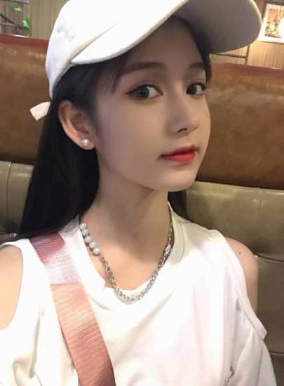 丰台首经贸刚毕业的大学生