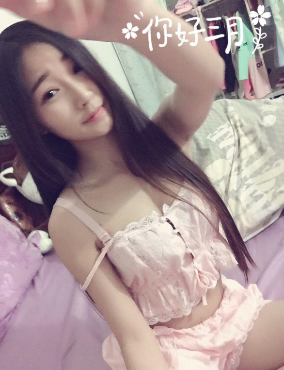 昨天 she~吻嫩妹，乖巧温柔，下面挺紧的