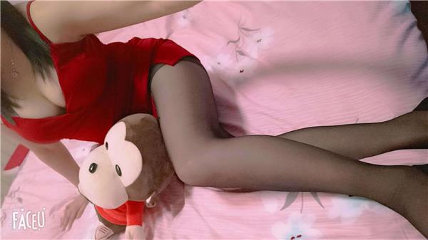 自聊的Sao女人，屁股好大奶子浑圆