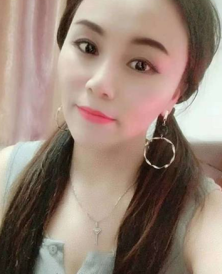 性价比之选――能调教能喷的自聊轻熟女